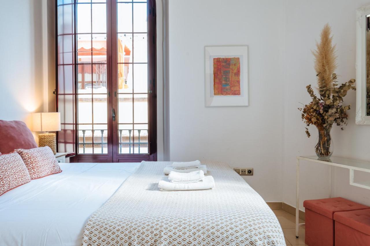 Apartamento Homeyseville-amazing Penthouse Giralda Views 8 Pax, Parking Optional Sevilla