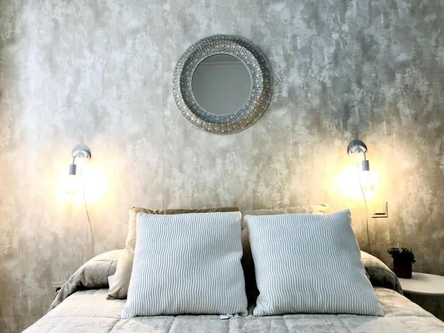 Apartamento En Patio Sevillano Alameda-isla Magica *