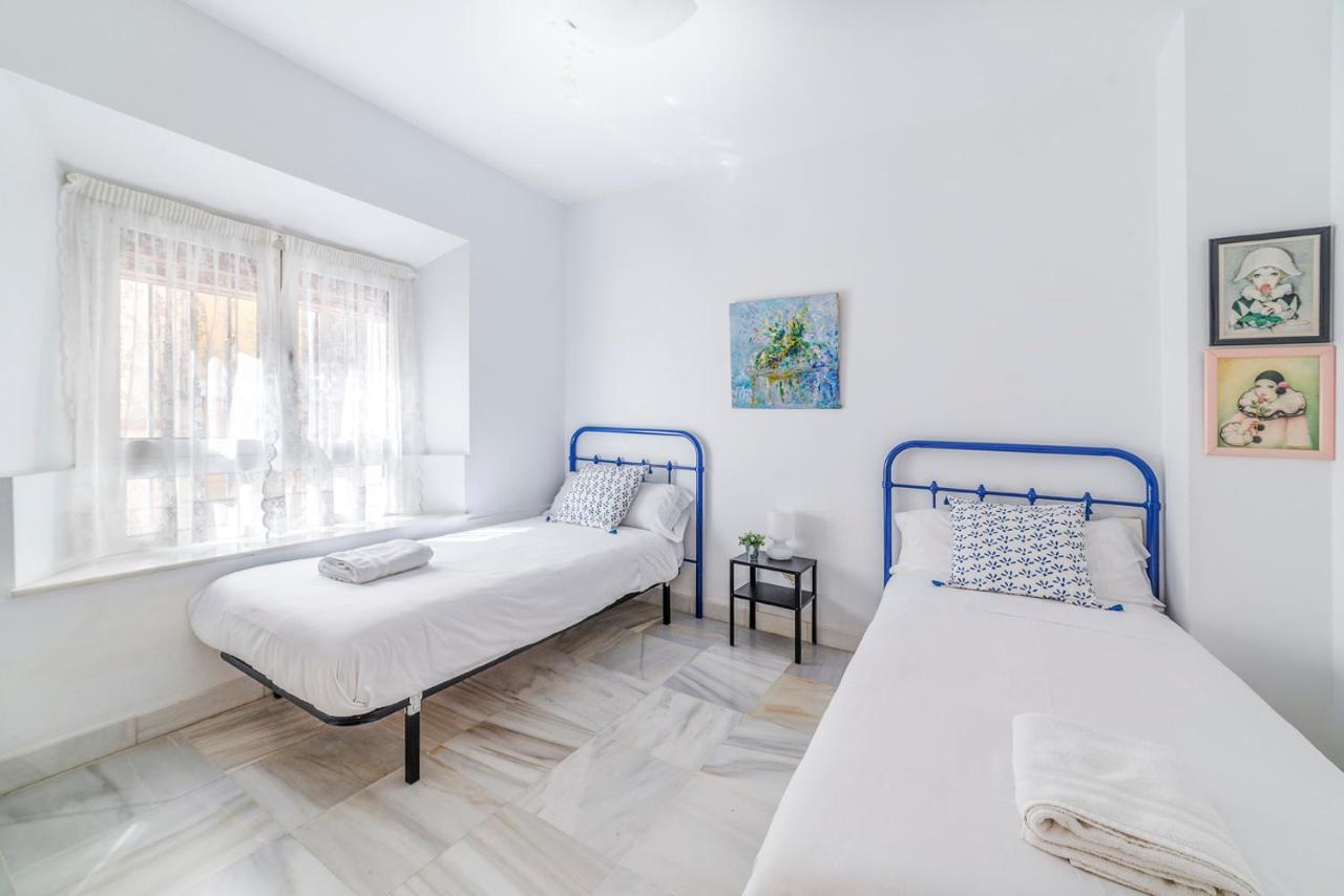 Alohamundi Almansa Seville