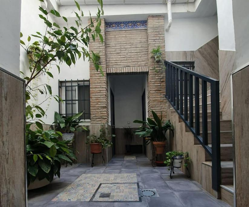 En El Fontanal, Casa- Patio De Vecinos * Sevilla