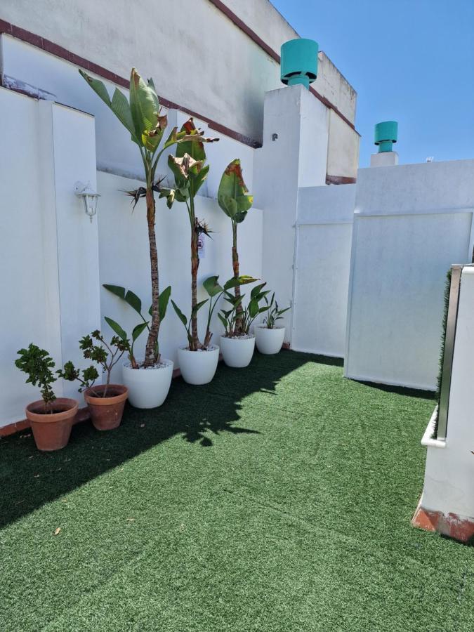 Y Dona Lola Hotel 2*