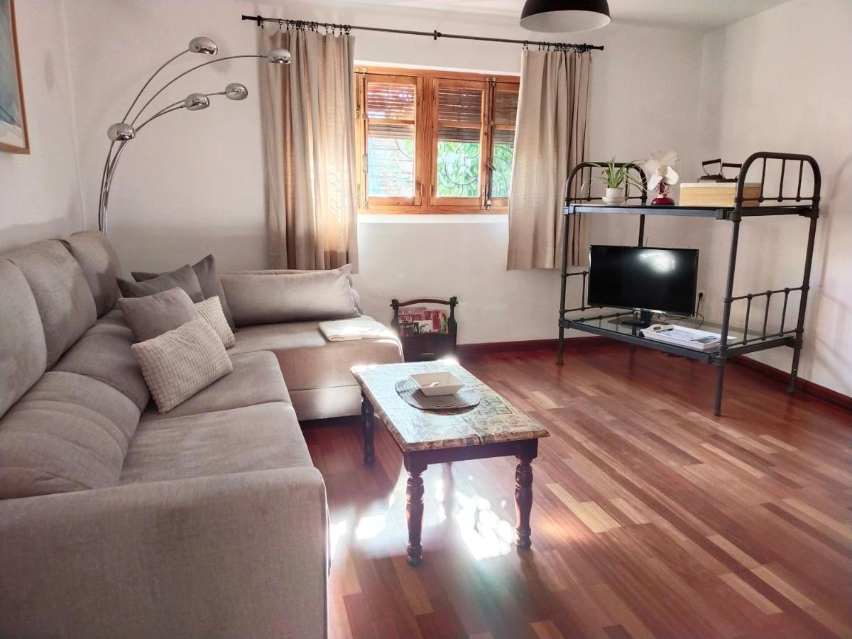 Preciosa Casa Grande Con Patio En 8pax Holiday home Seville