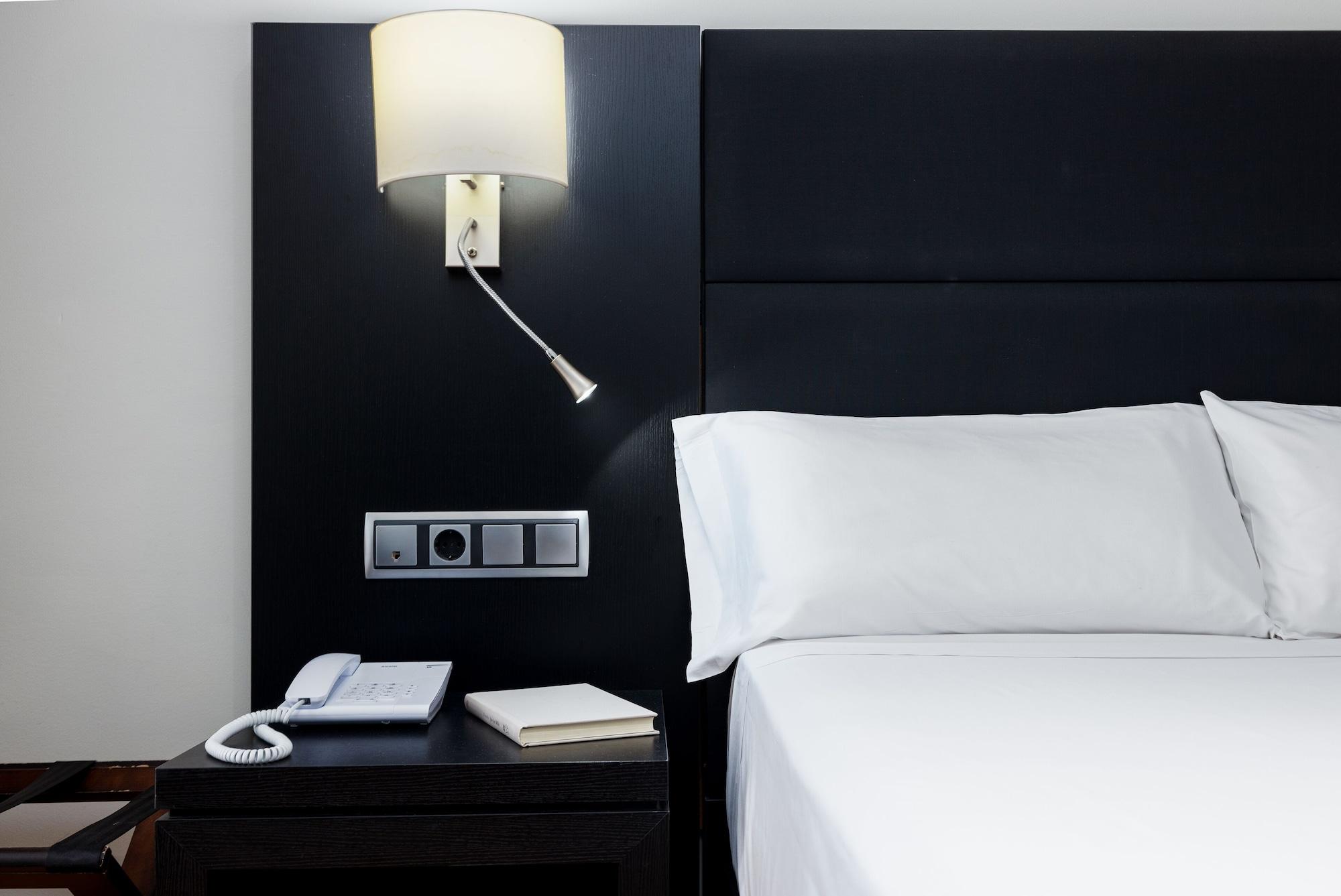 Hotel Virgen De Reyes Seville