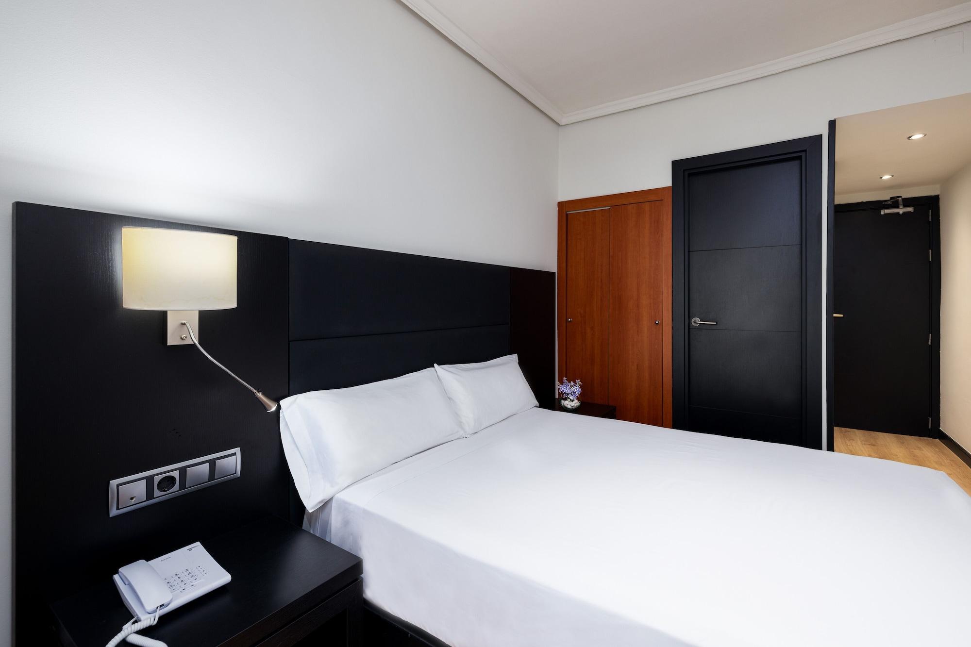 Hotel Virgen De Reyes