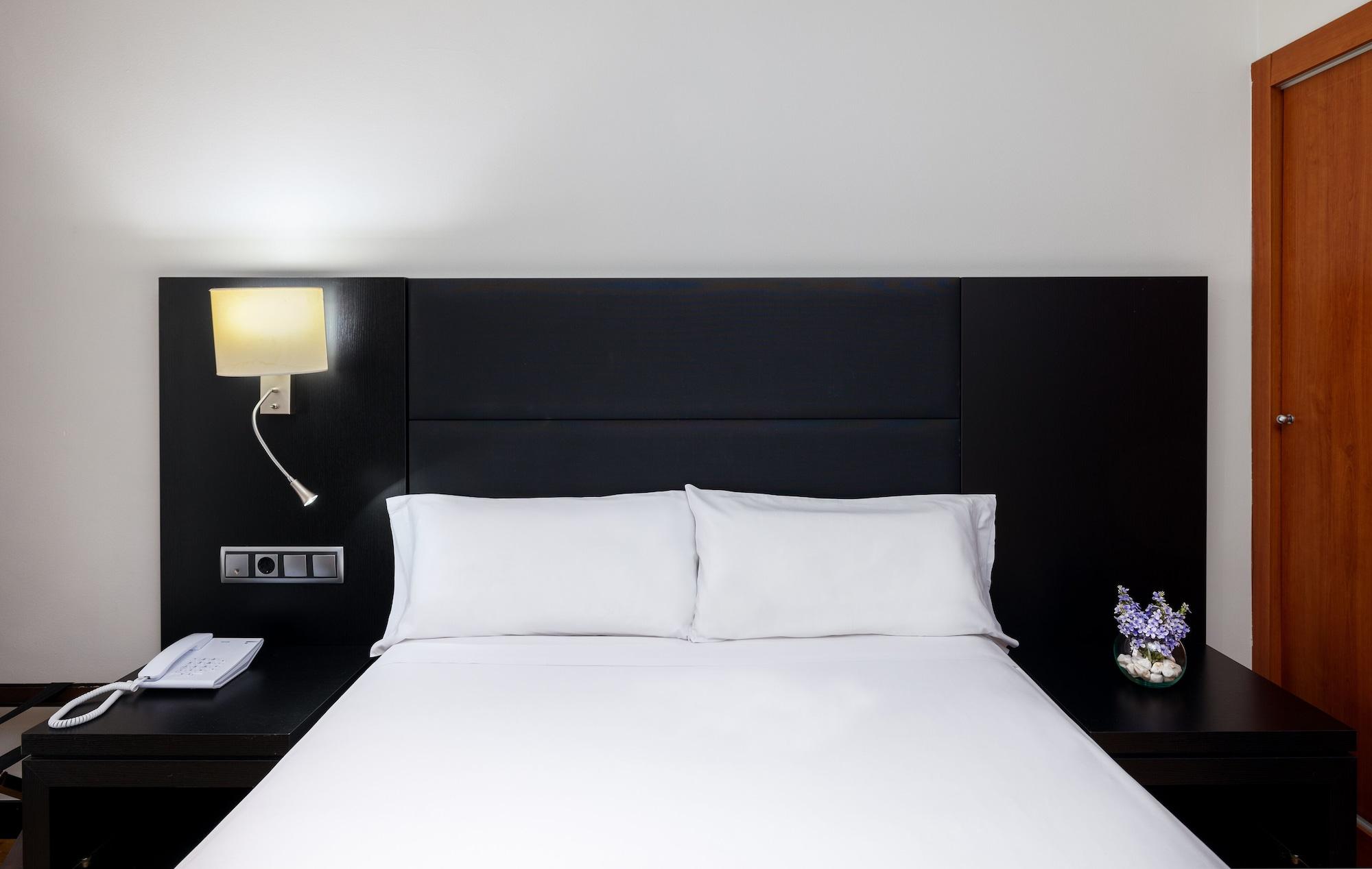 Virgen De Reyes Hotel 4*