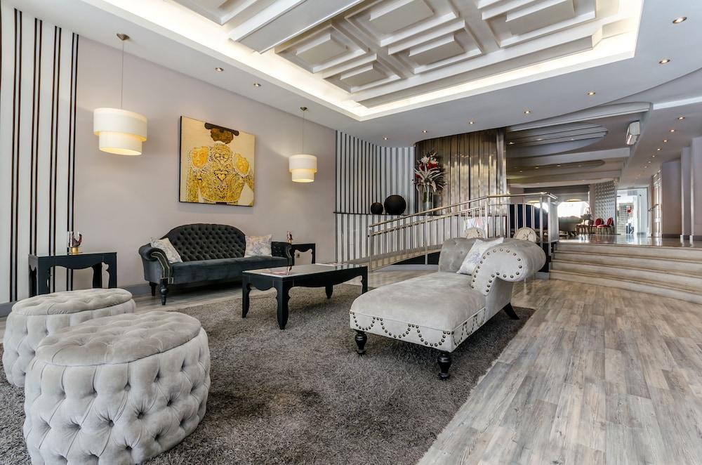 Hotel Virgen De Reyes Seville
