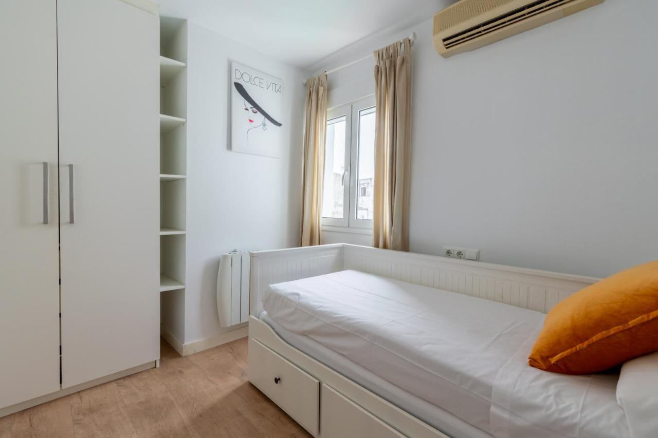 Bustos Tavera Olehousing * Sevilla