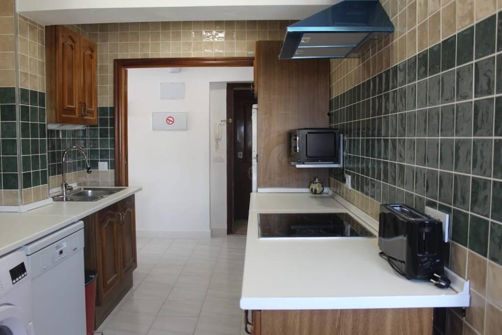 Apartment Roch2 - Modern Near Metro