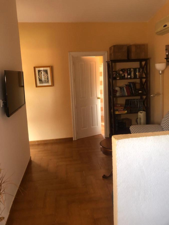 Familia Anfitriona Acoge Homestay Seville