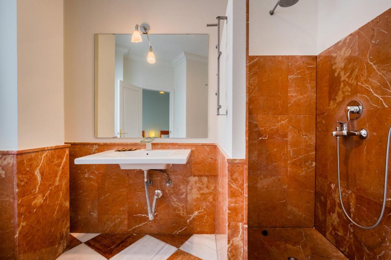 Apartamento Amplio Y Luminoso-2d 2b-triana