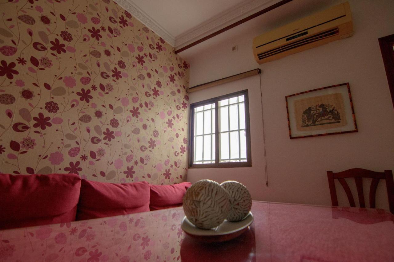 Apartamento Rentalsevilla Centrico Apartamento Junto Al Guadalquivir Con Parking Coche Mediano