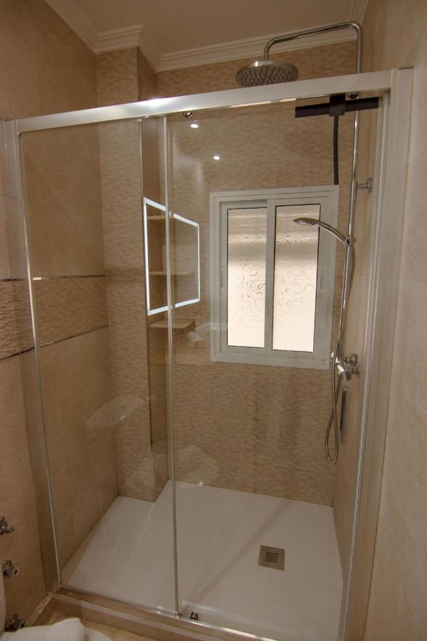 Apartamento Rentalsevilla Centrico Apartamento Junto Al Guadalquivir Con Parking Coche Mediano Sevilla