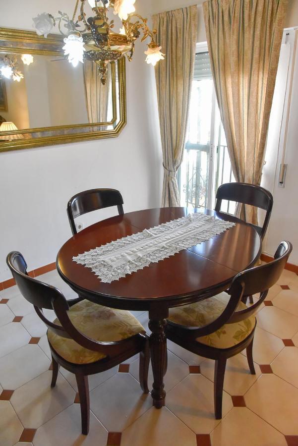 Martinez Homestay *