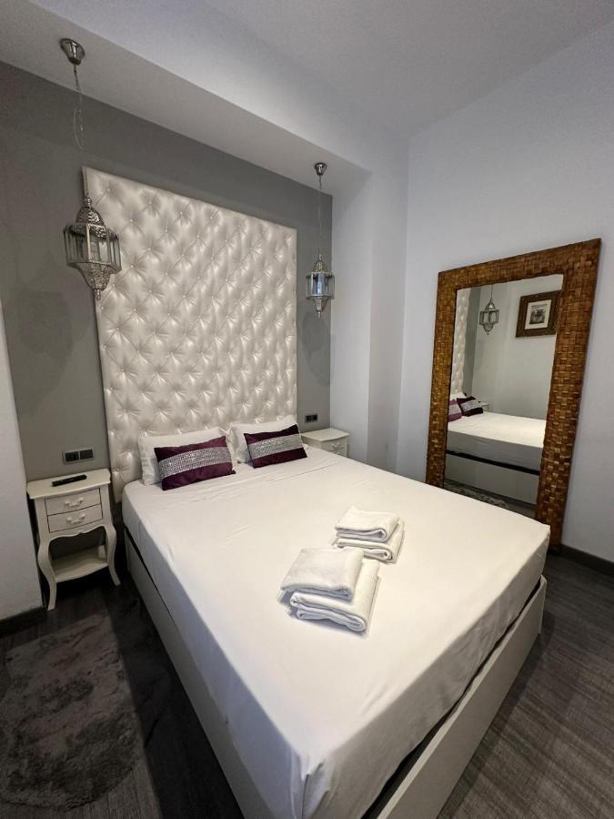 Panther Alfalfa Apartment Seville