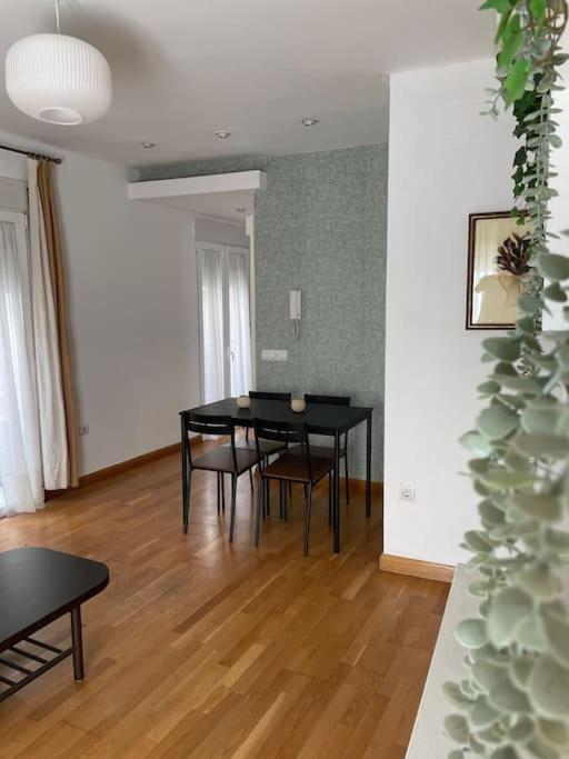 Apto Junto Catedral Y Maestranza Apartamento