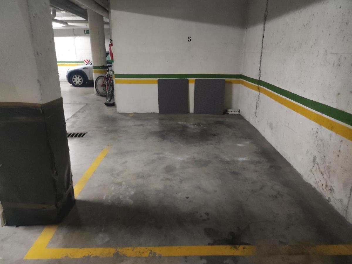 Apartamento San Luis. Plaza De Parking Gratis!!! Sevilla