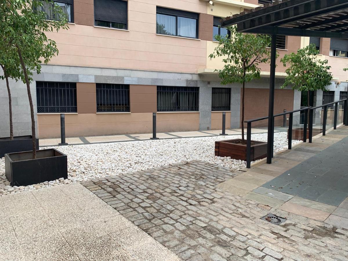 Proximo Al Centro De 2 Con Piscina. Seville