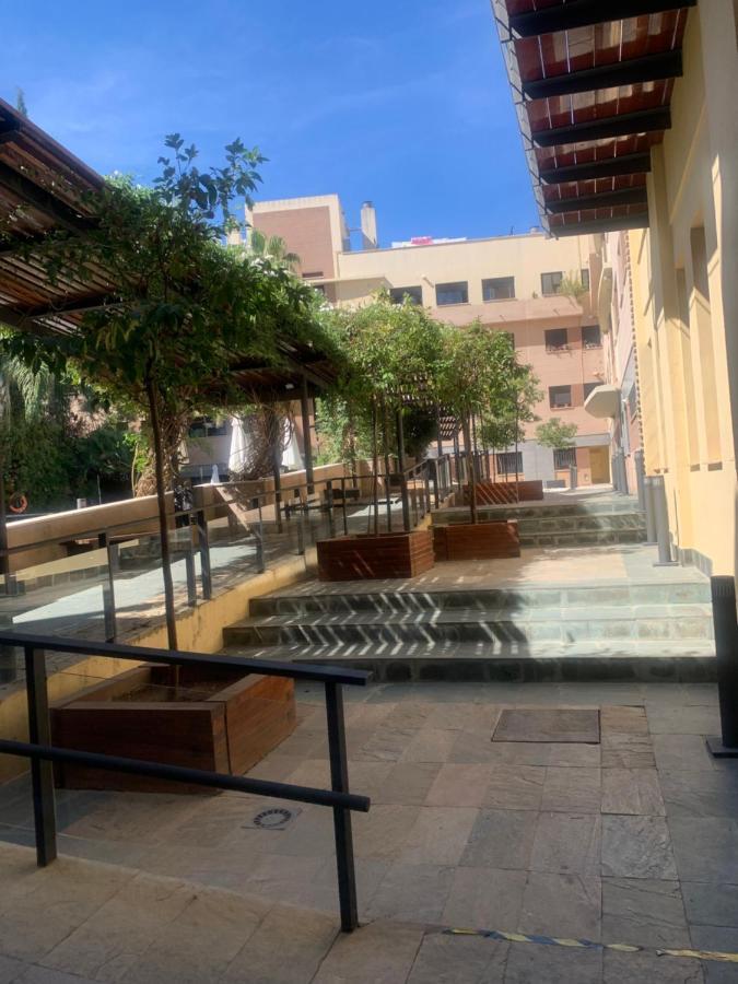 Proximo Al Centro De 2 Con Piscina. Apartment *