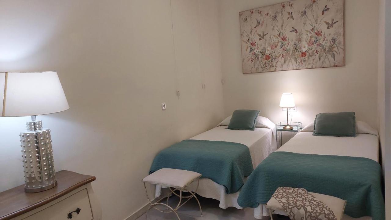 Magdalena Plaza Center 2 *