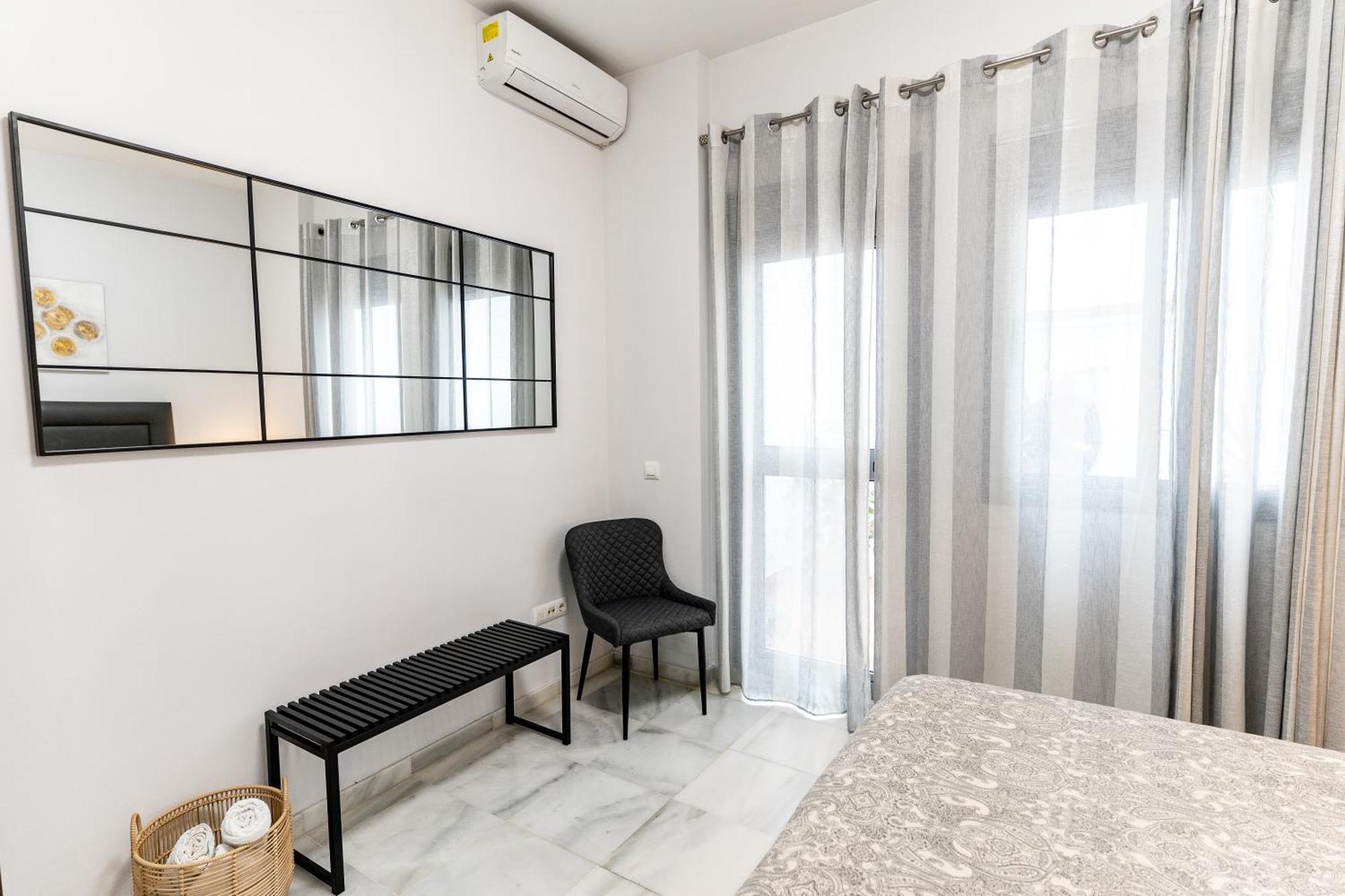 Apartamento Triana Deluxe Con Patio Privado *