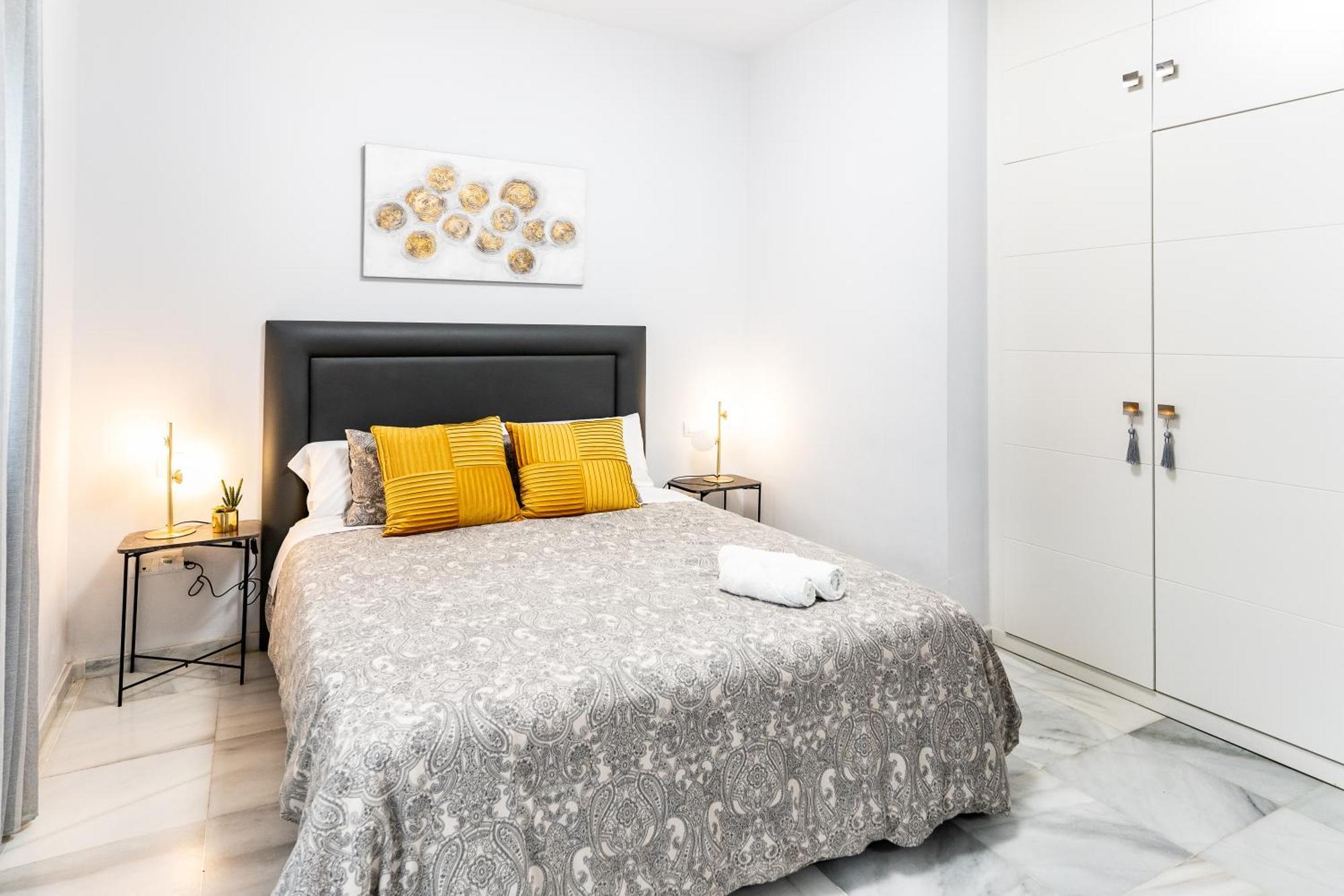 Triana Deluxe Con Patio Privado * Sevilla