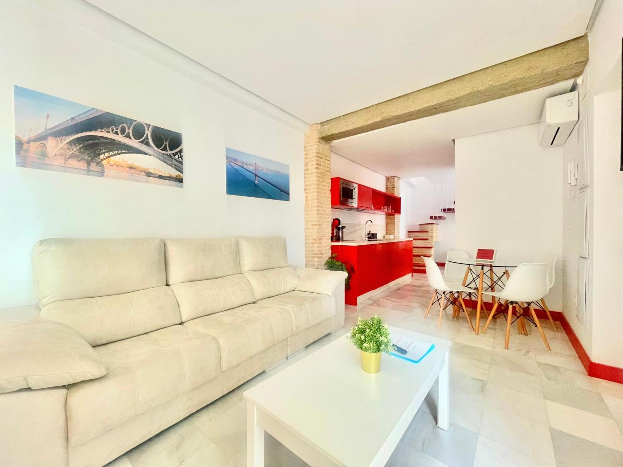 Philippe's Triana Con Terraza Apartment *
