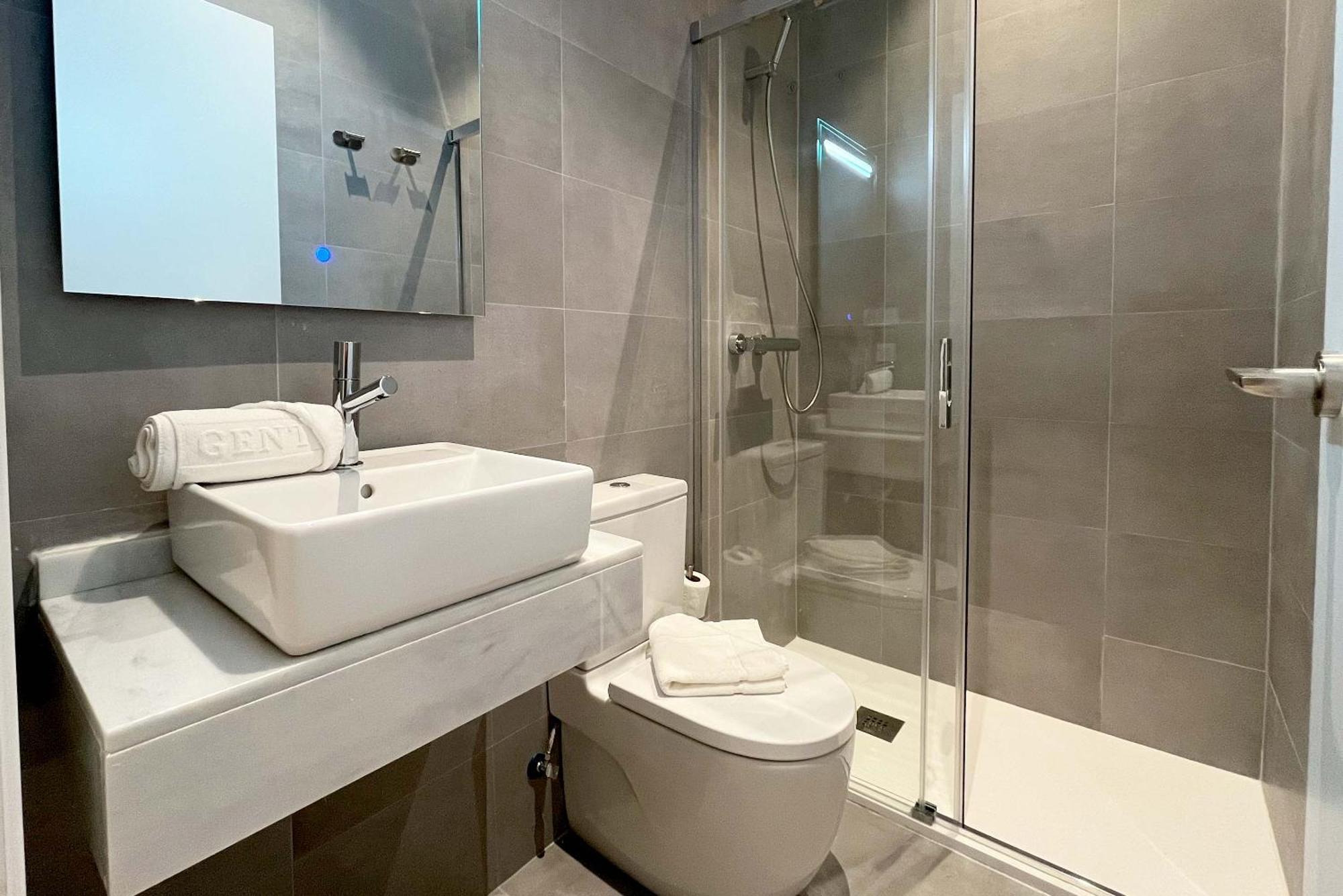 Apartamento Genteel Rodrigo Caro *