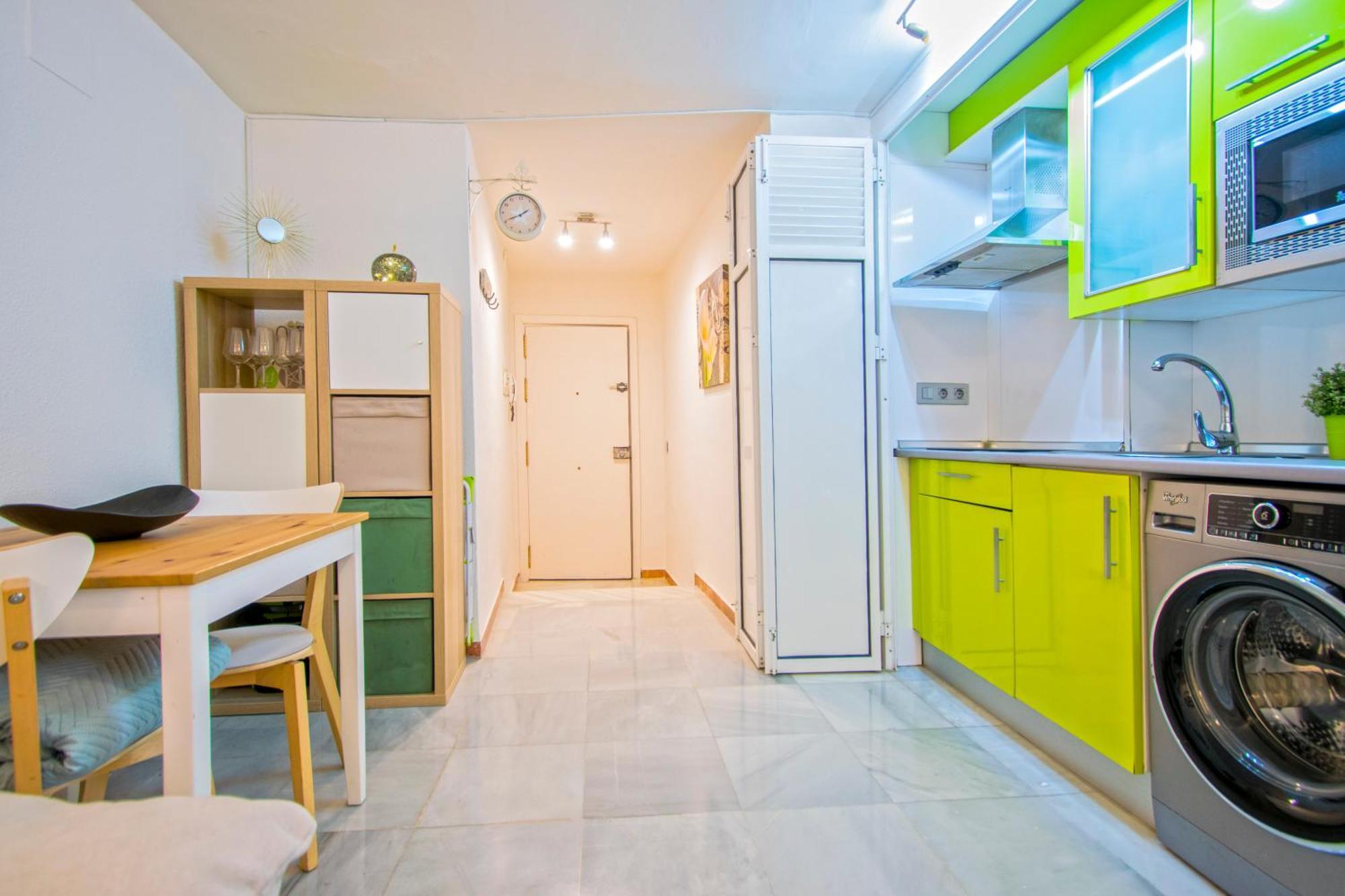 Acogedor Y Coquetisimo De Diseno Muy, Muy, Muy Centrico *