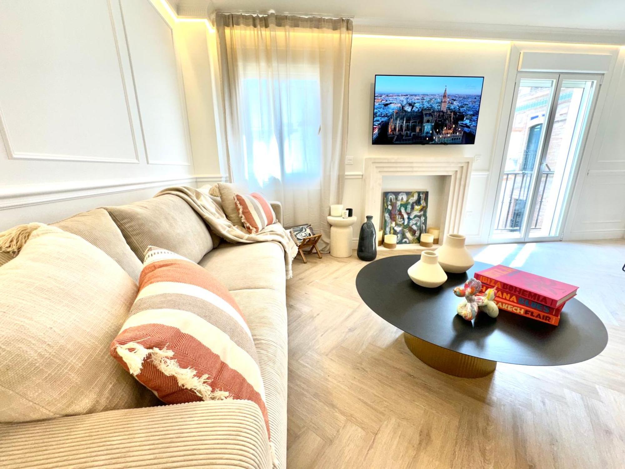 Luxury Cathedral Views In Apartamento Sevilla