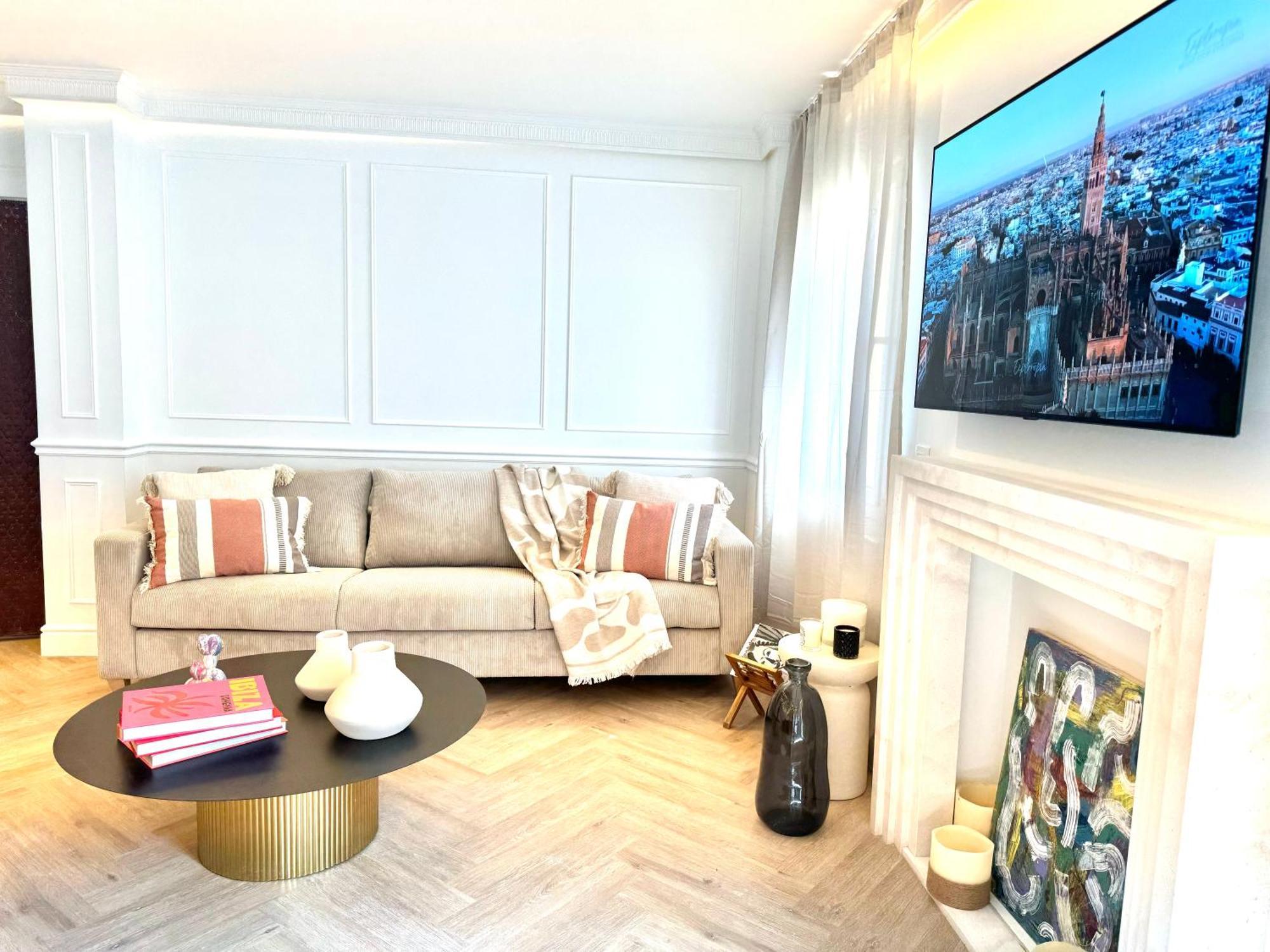 Luxury Cathedral Views In Apartamento *