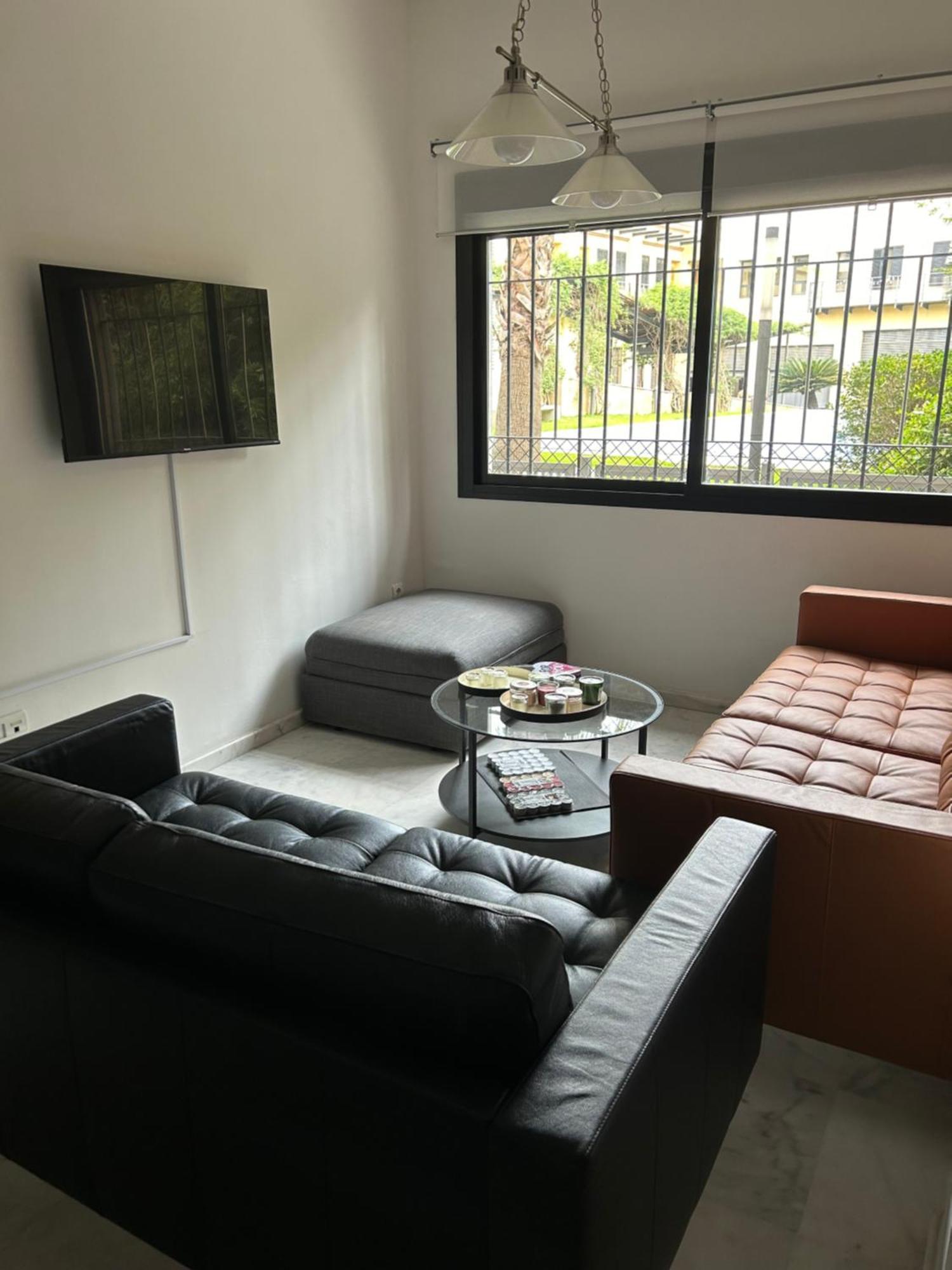 Proximo Al Centro De 2 Con Piscina. * Seville