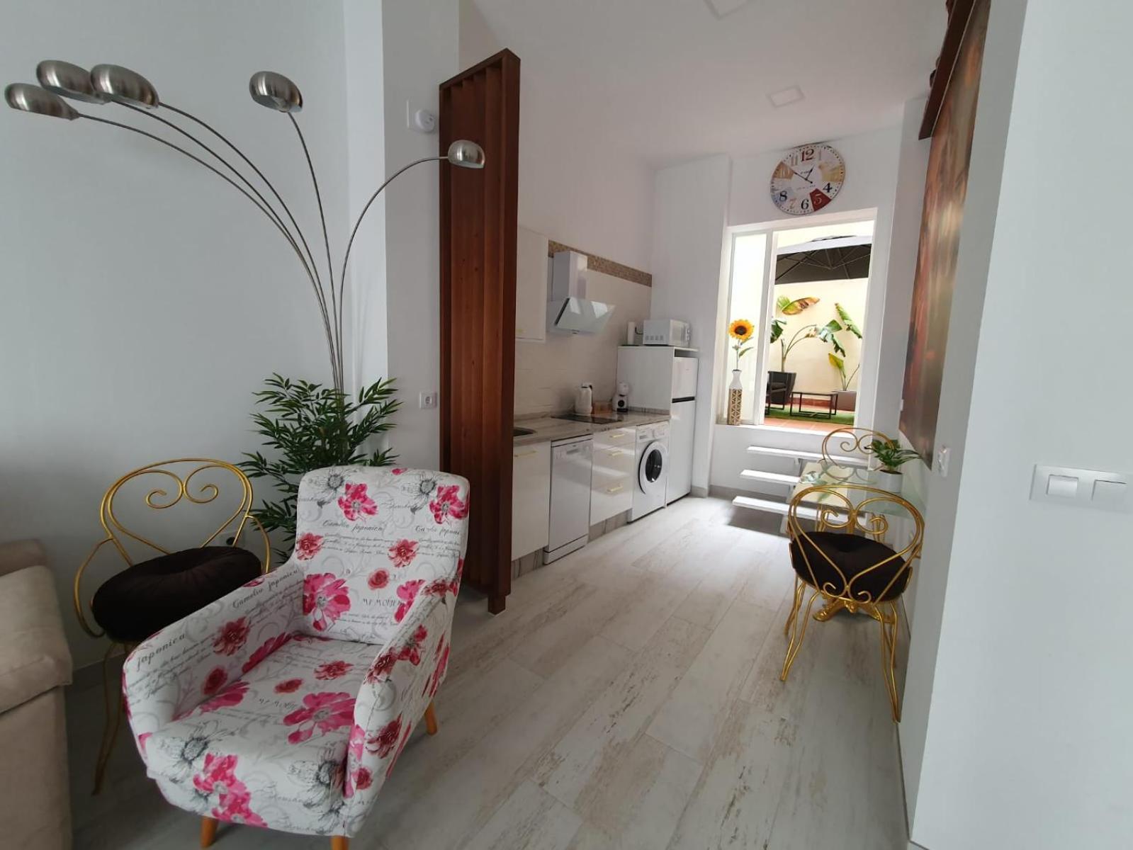 Apartamento Deluxe En Av Cruz Roja Sevilla