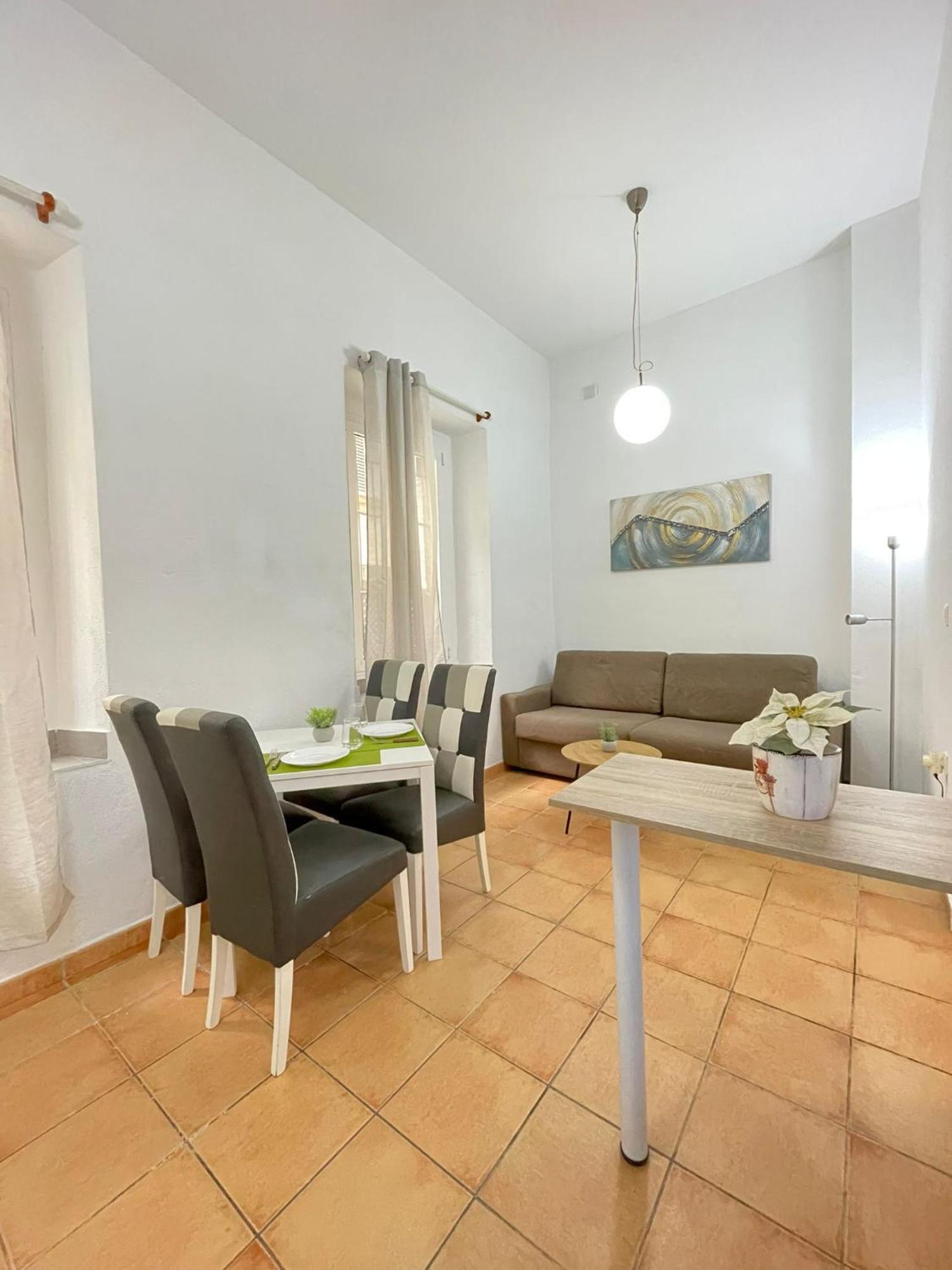 Apartamento Santa Paula. Centrico Y Acogedor.