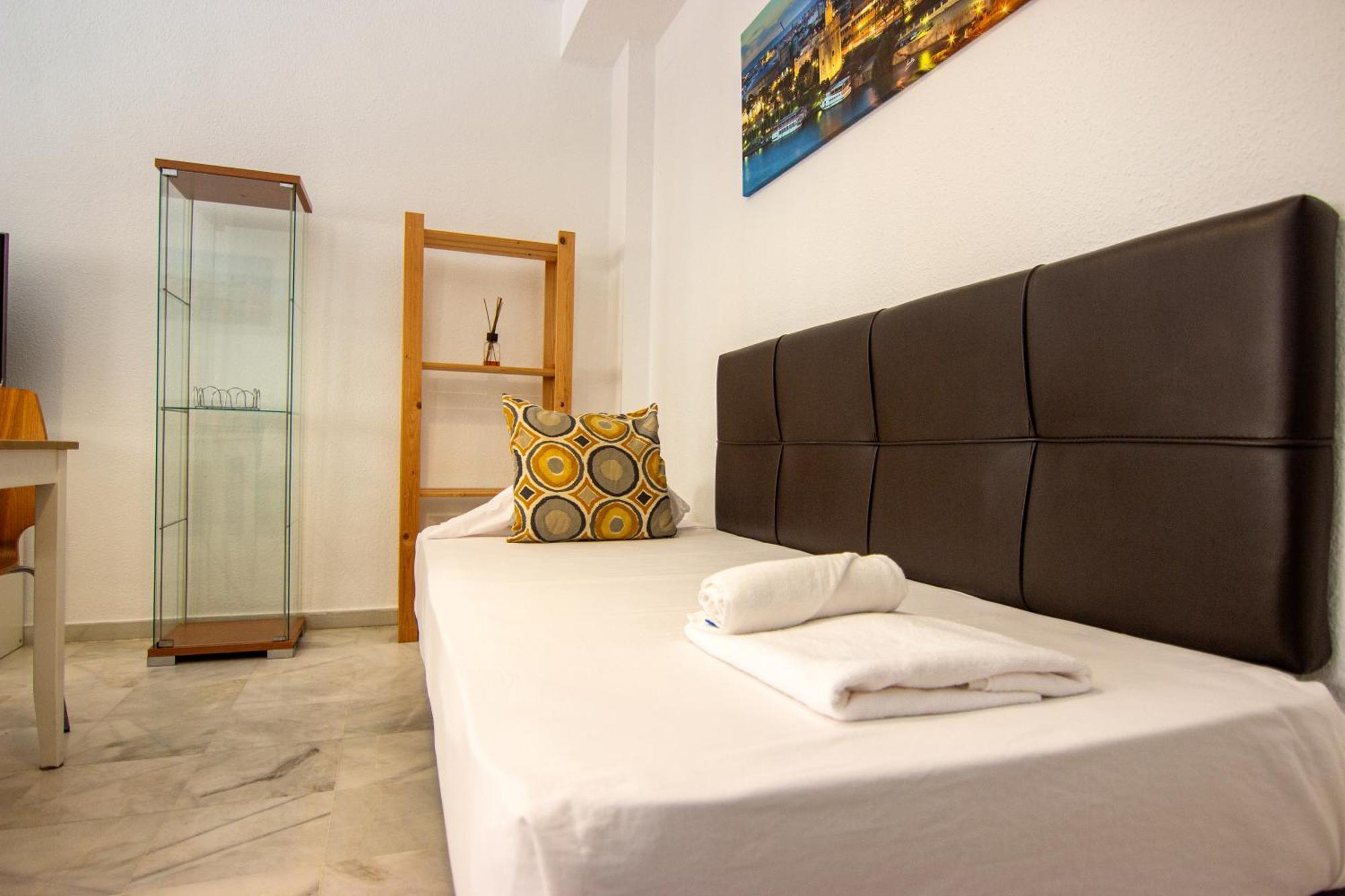 Apartamento A Los Pies De La Alameda De Hercules