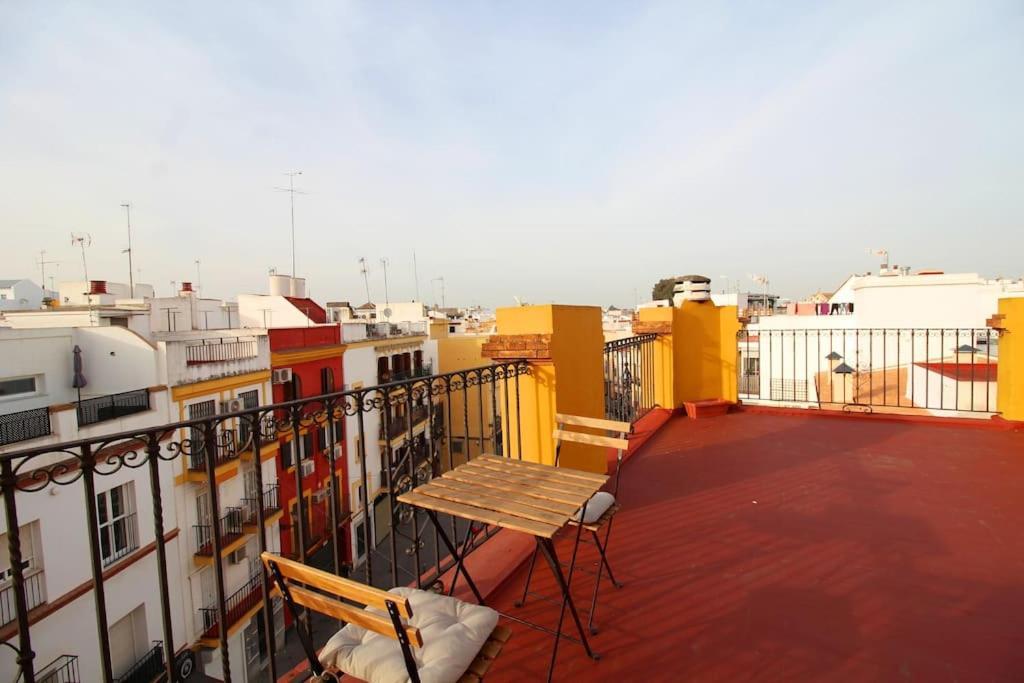 Puerta Osario Con Terraza Sevilla