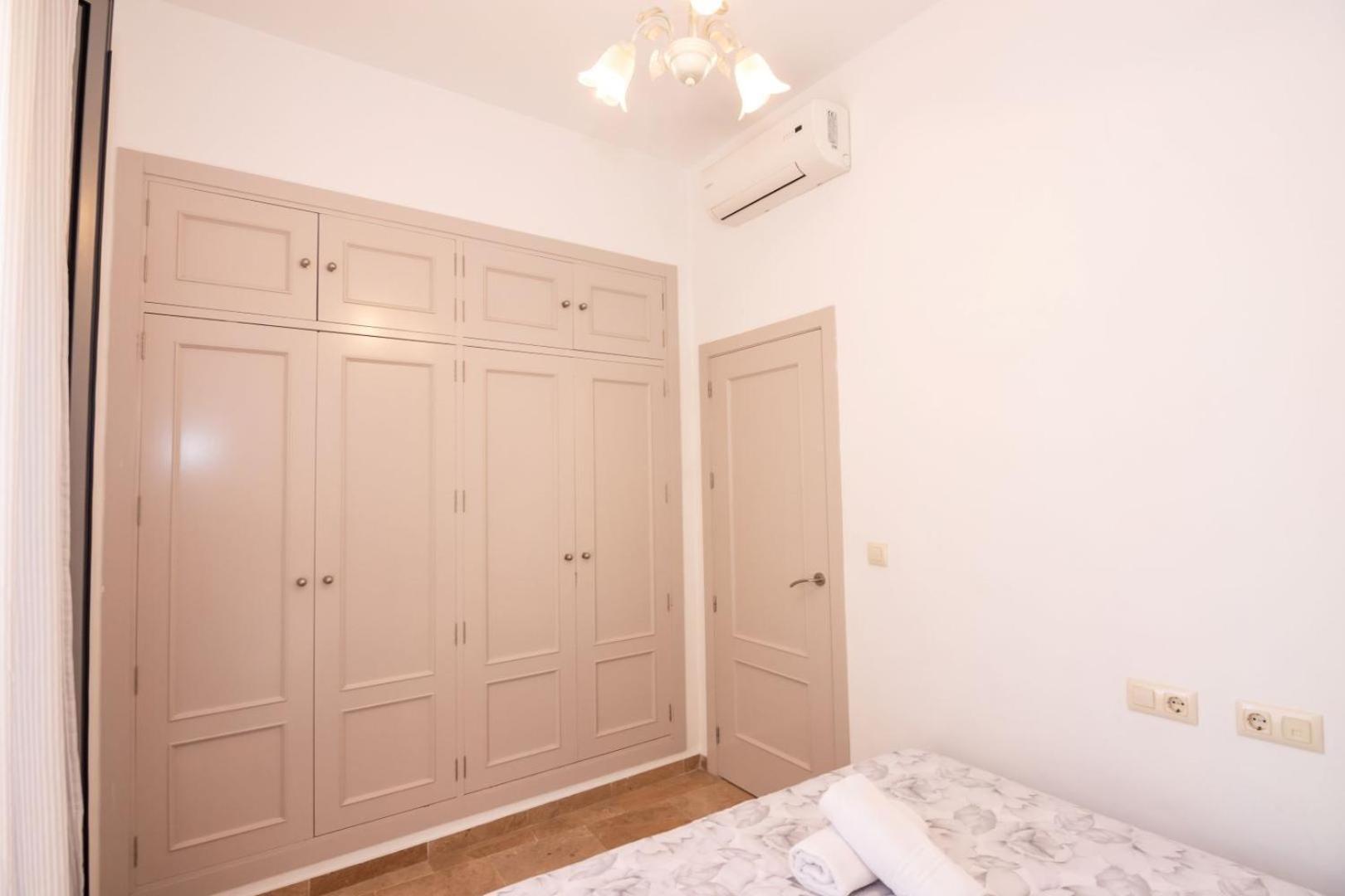 Rodrigo De Triana Primero A Apartamento *