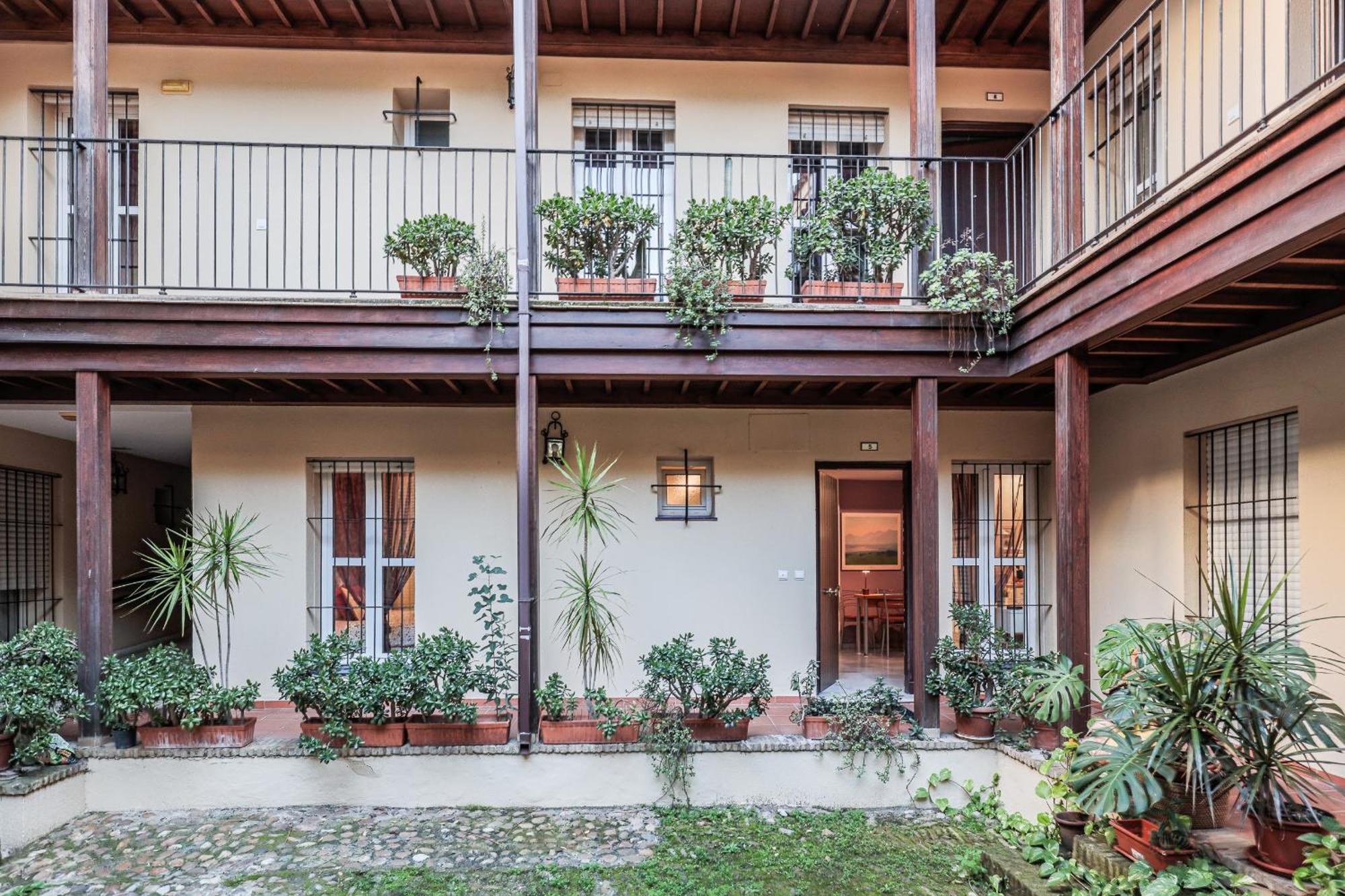 San Jacinto Location Triana * Seville