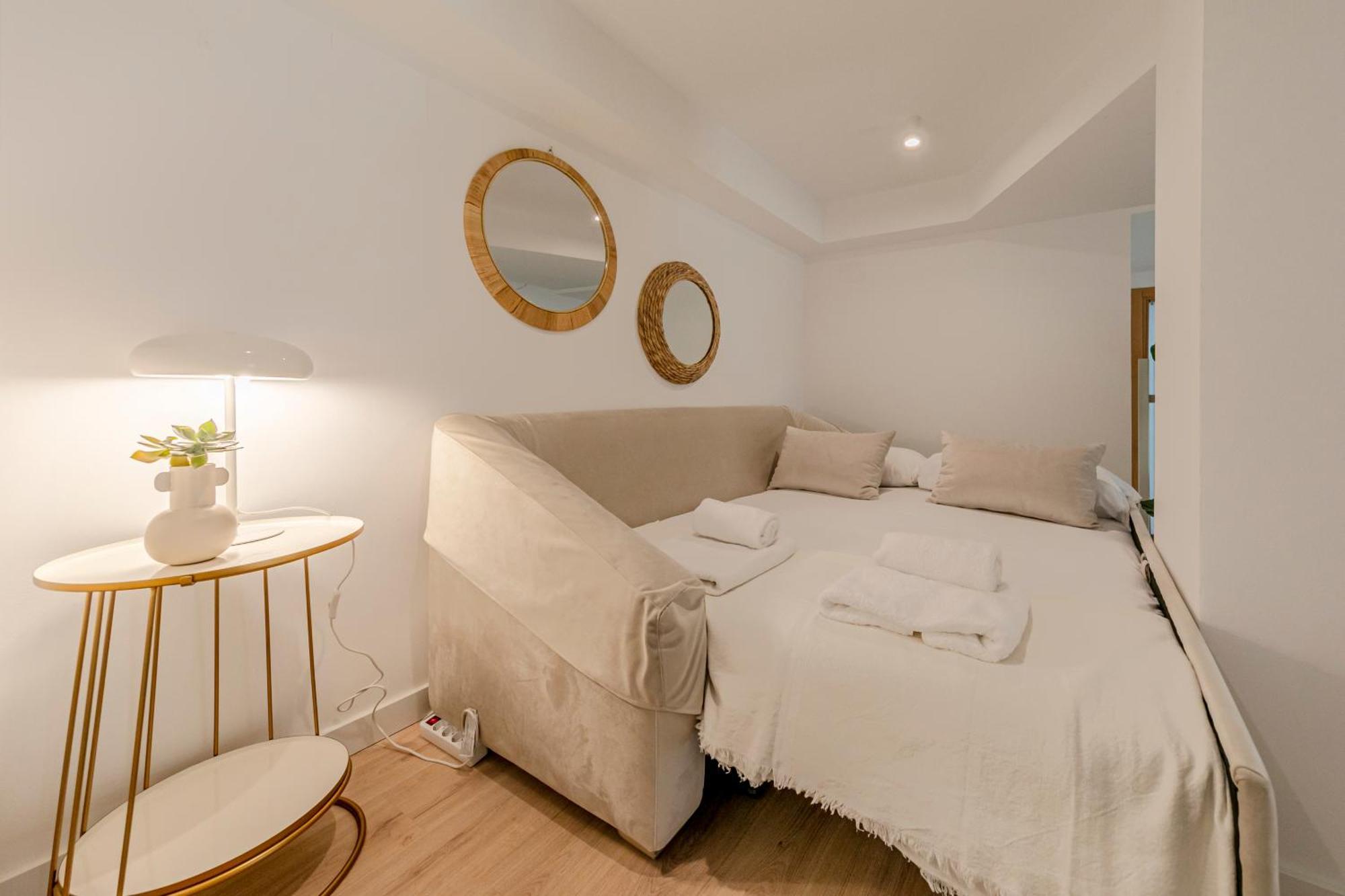 Isg Conde Negro 10 Apartment *