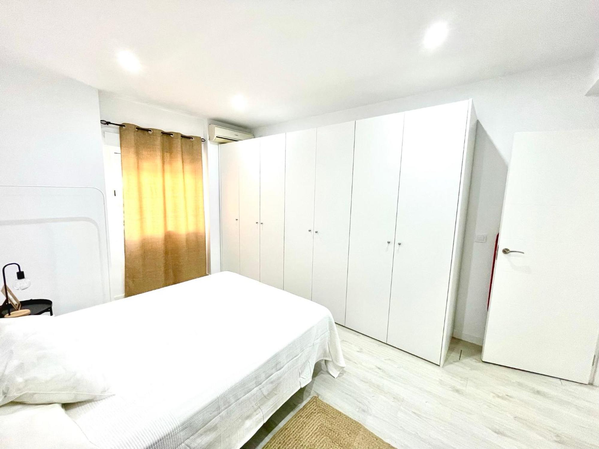 Elegante 6-8pax Av Palmera 3d 2b Seville