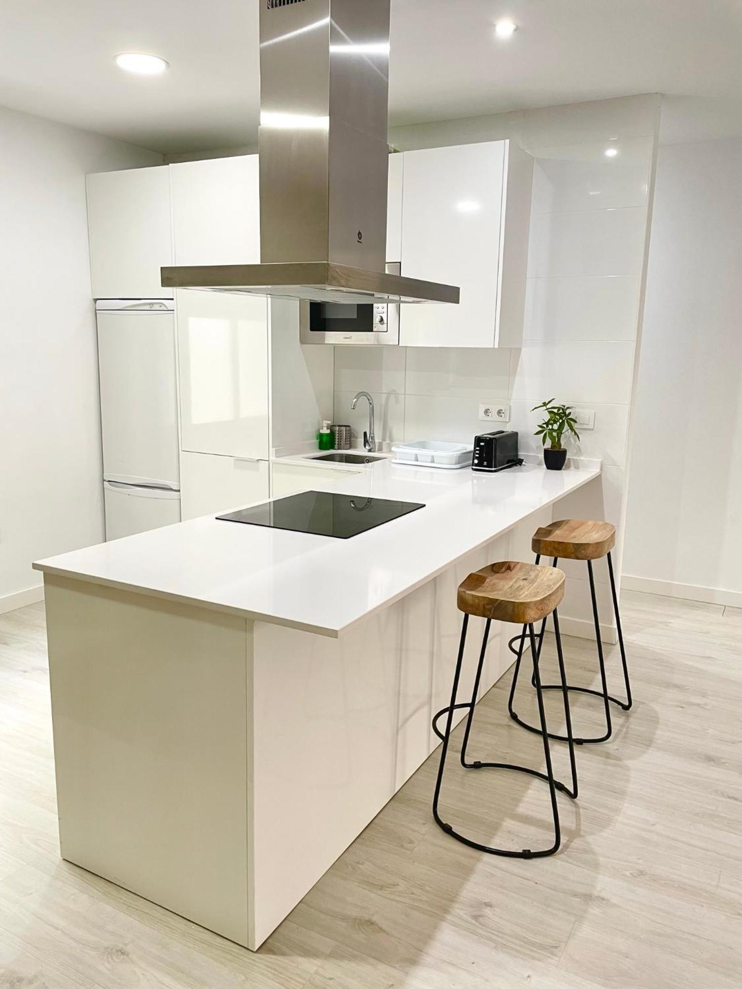 Elegante 6-8pax Av Palmera 3d 2b Seville