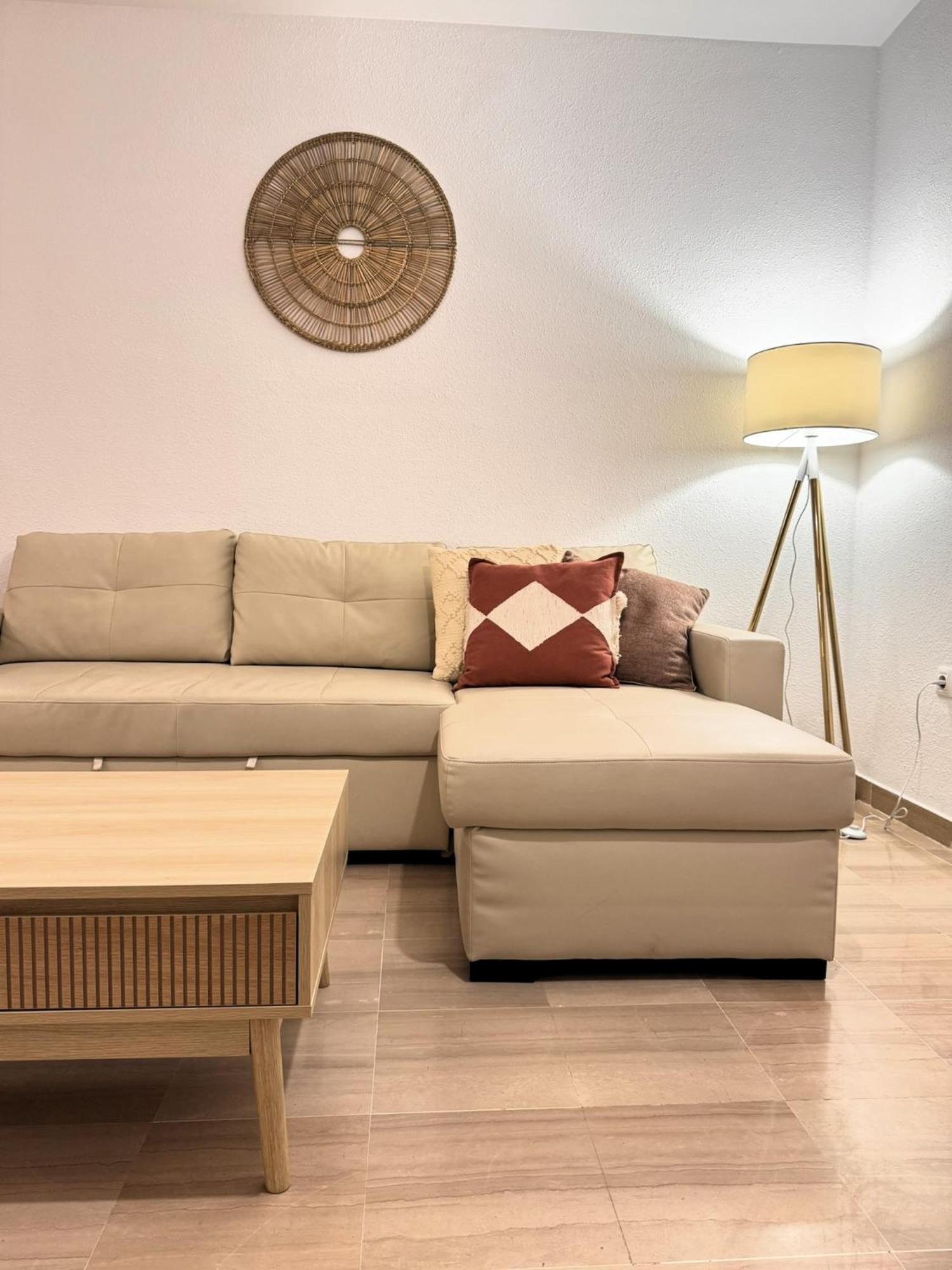 Apartamento Amplio Y Acogedor - Centro - San Luis Sevilla