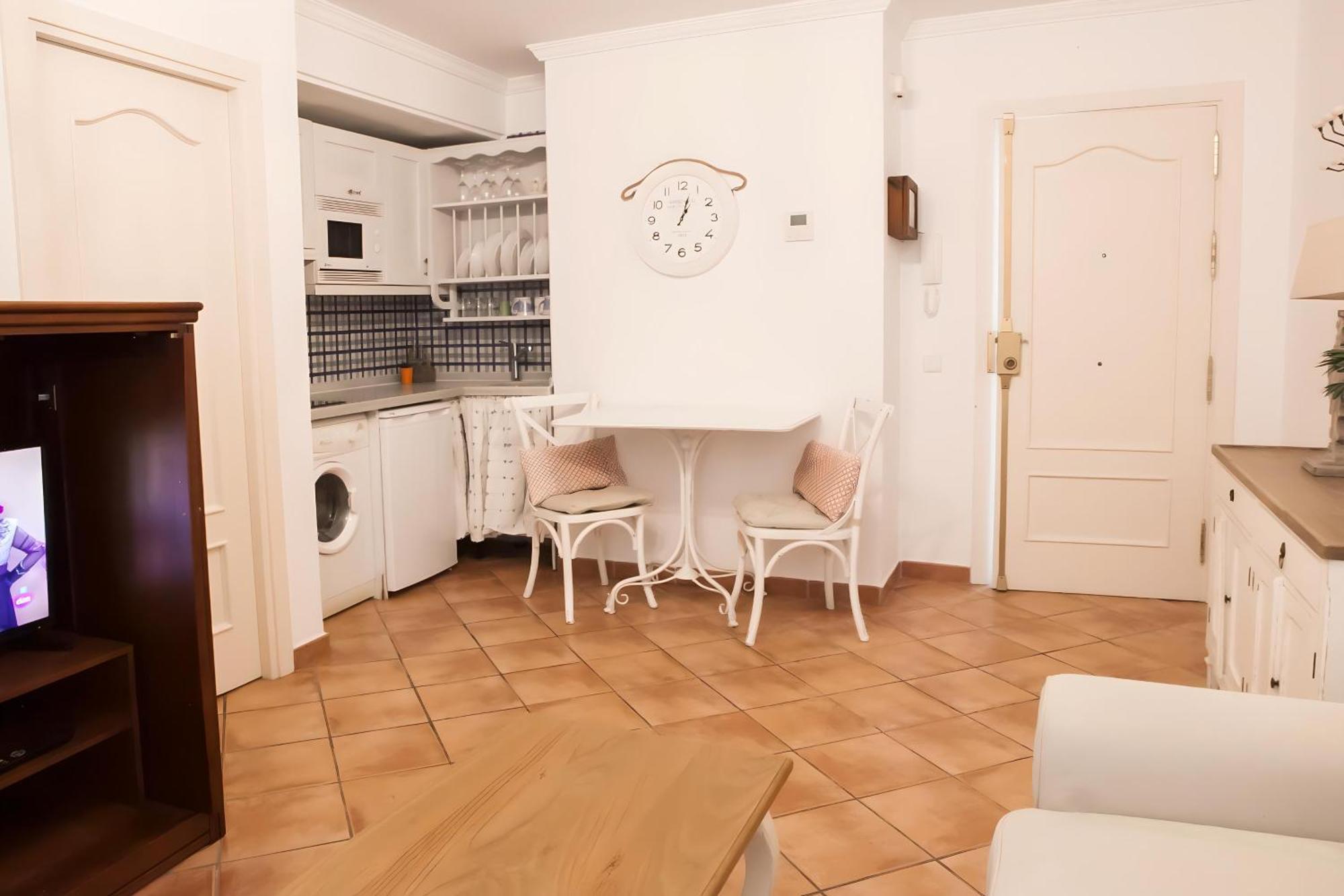 Romantico, Tranquilo, Centrico Apartamento