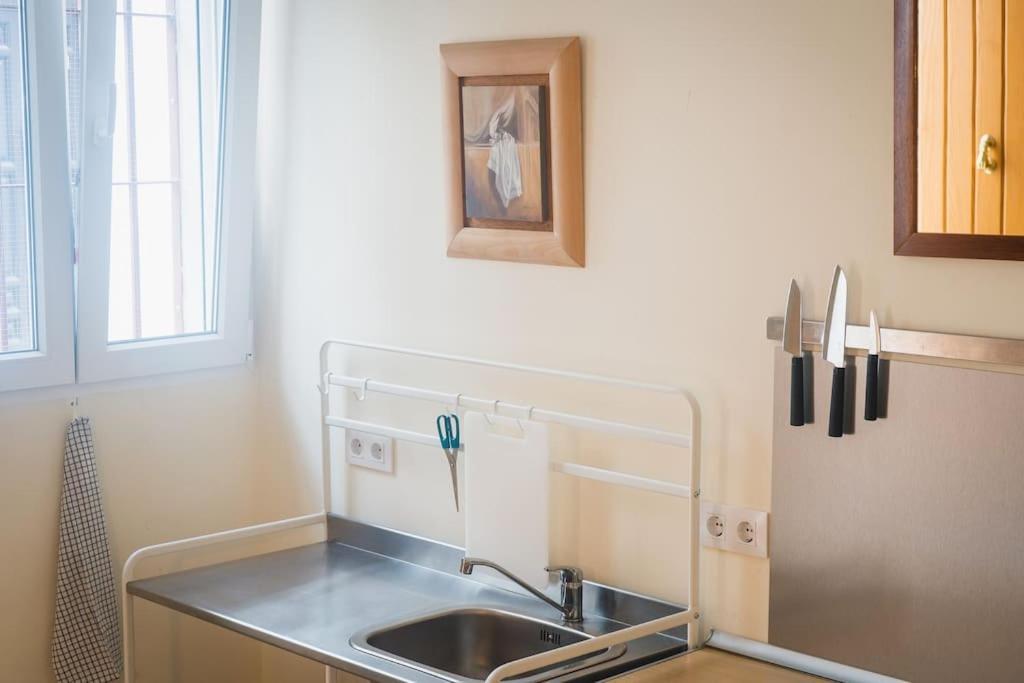 Estudio A Estrenar En Sta Clara * Sevilla