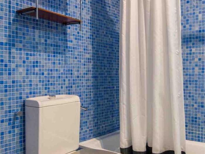 Junto A Calle Betis Y Plaza De Cuba Apartamento Sevilla