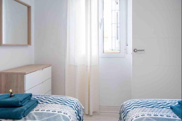 Apartamento Junto A Calle Betis Y Plaza De Cuba