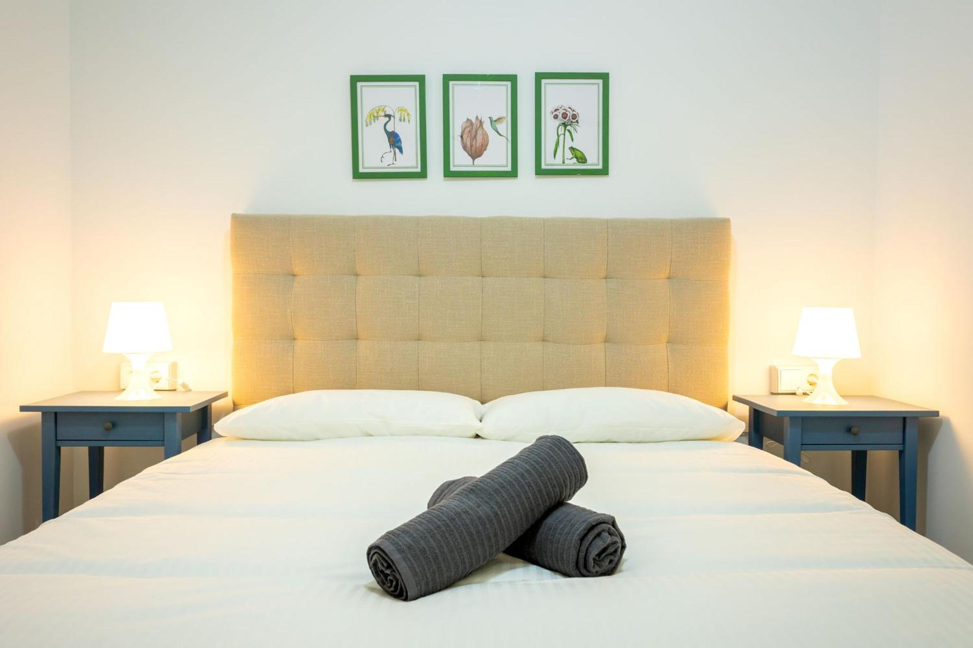 Charming 2 Bedroom Apartment By Torre Del Oro By Ocityzen