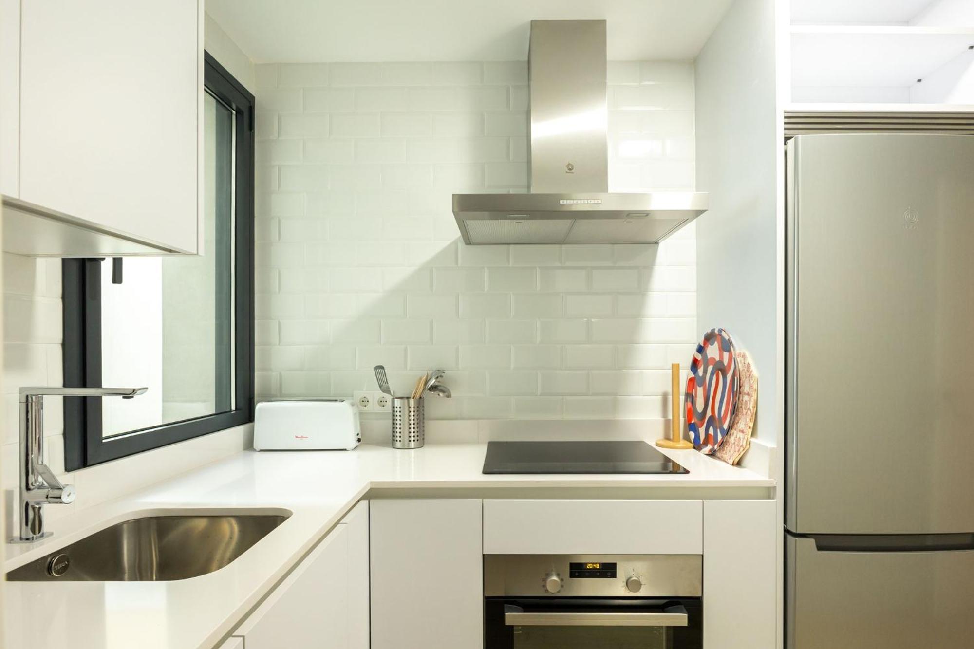 Apartment Charming 2 Bedroom Apartment By Torre Del Oro By Ocityzen Seville