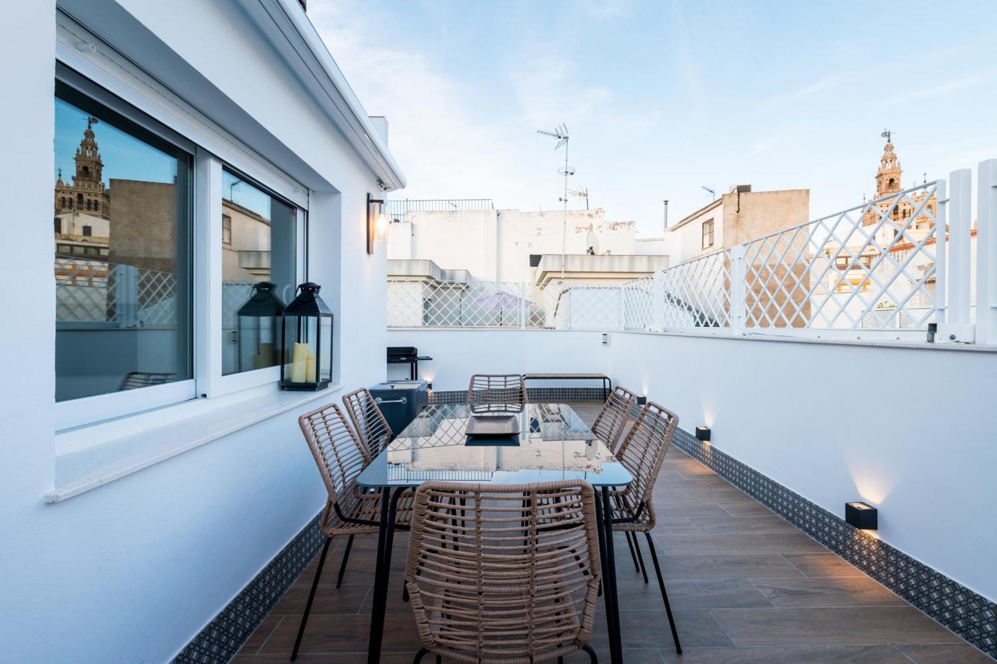 Duplex De Lujo Junto A La Catedral Terraza Privada Con Vistas A La Giralda * Sevilla