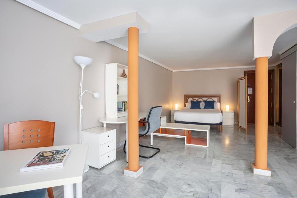 Apartment Luminosity Square Studio. Francos 14