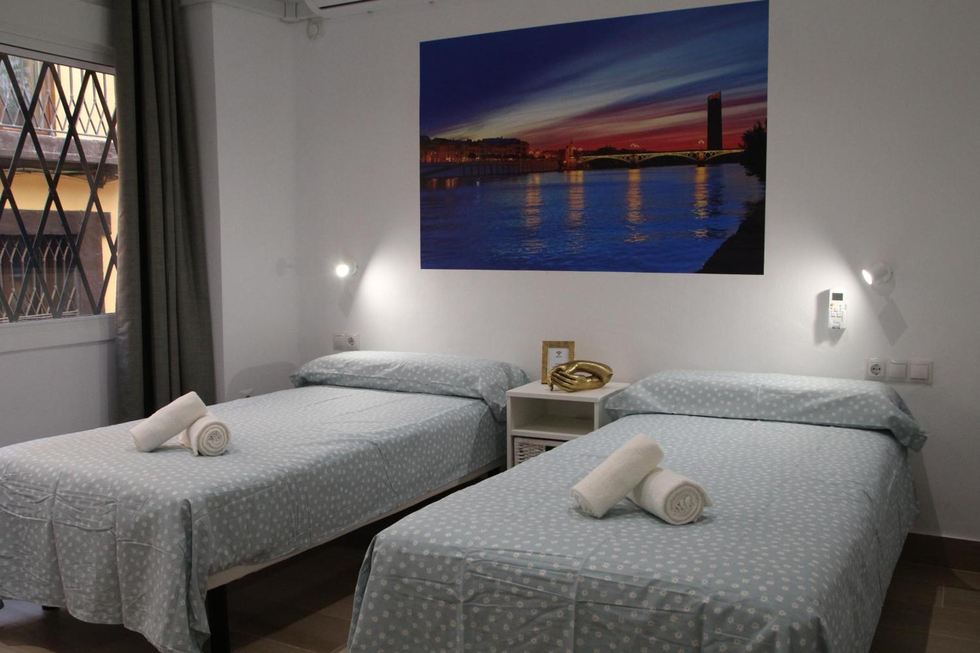 Apartamento Luisahouse, En El Corazon De Y Triana Sevilla